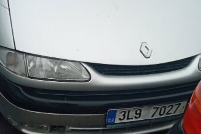 Легковий автомобіль марки «Renault», модель «Espace», реєстраційний номерний знак Чеської Республіки 3L97027, номер кузова VF8JE0H0520246939, об`єм двигуна 2188 см.куб., тип двигуна дизель, рік виготовлення 1999