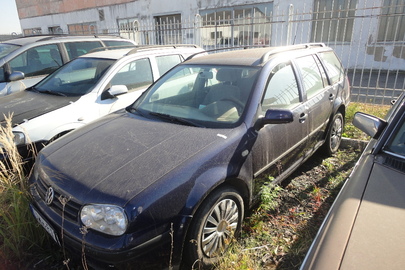 Легковий автомобіль марки «VOLKSWAGEN GOLF VARIANT», реєстраційний номерний знак Угорщини JWH518, ідентифікаційний номер кузова WVWZZZ1JZYW318068, тип двигуна - бензин; рік виготовлення 1999, колір синій