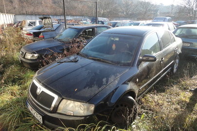 Легковий автомобіль марки «SKODA» модель «SUPERB», він-код №ТМВDU63U559089512, 2005 року випуску, реєстраційний номерний знак Словаччини МІ627ЕВ, об’єм двигуна 1896 см. куб., тип двигуна-дизель, чорного кольору