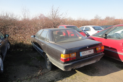 Легковий автомобіль «Audi 100», реєстраційний номерний знак Румунії SM14MMX, кузов WAUZZZ44ZFN088159, об`єм двигуна - 1588 см. куб., тип двигуна - бензин, рік виготовлення 1985, колір - синій