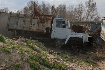 Вантажний автомобіль ГАЗ, модель 3307 КО 413, державний номер АР9982АС, 1998 року випуску, сірого кольору, шасі (кузов, рама) №Y6C330700W0000087