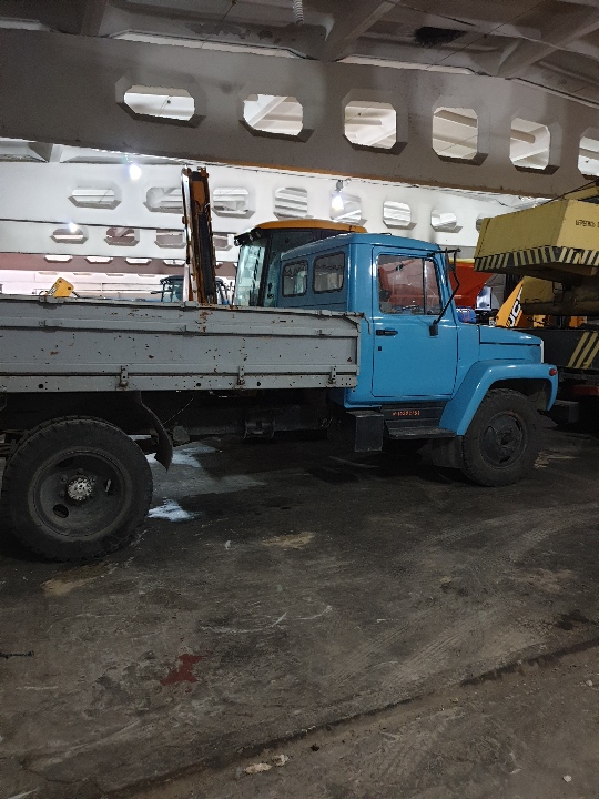 Вантажний автомобіль марки ГАЗ, модель 3307, державний номер АР1273СМ, 1992 року випуску, синього кольору, шасі (кузов, рама) XTH330700N1420549