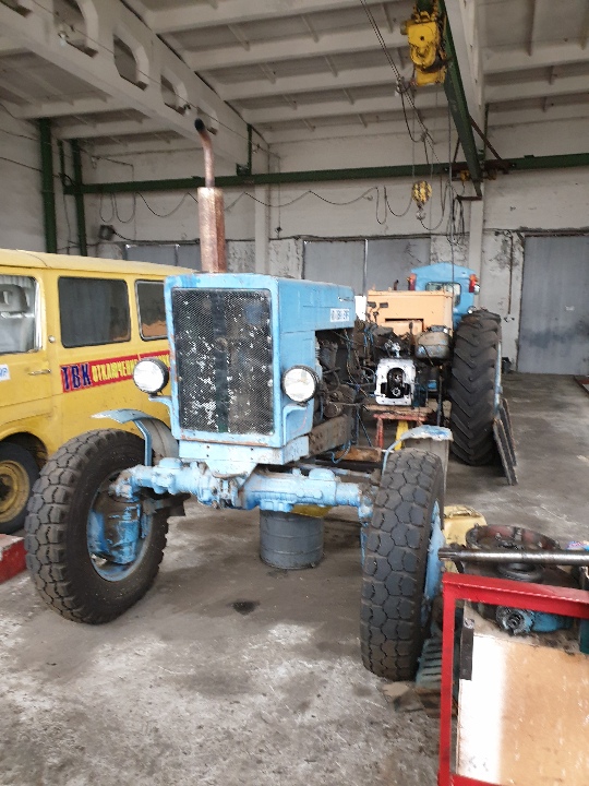 Трактор марки МТЗ, модель 82, державний номер ЗЖ3884, 1994 року випуску, синього кольору, шасі (кузов, рама) №08-04525