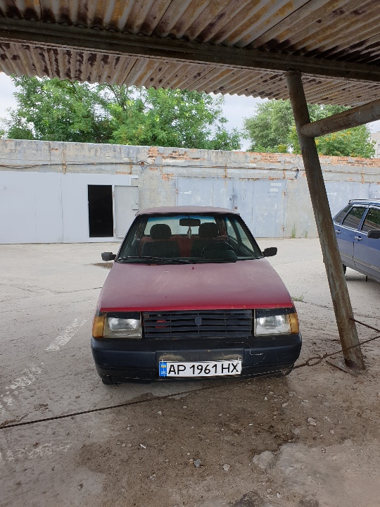 Легковий автомобіль, марки ЗАЗ, модель 1102, державний номер АР1961НХ, 1994 року випуску, червоного кольору, шасі (кузов) №XTE110206R0259720