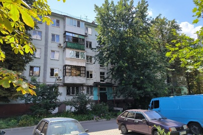 1/2 частина двокімнатної квартири, загальною площею 38.12 кв.м. за адресою: м. Запоріжжя, вул. Перемоги, буд. 81, кв. 50