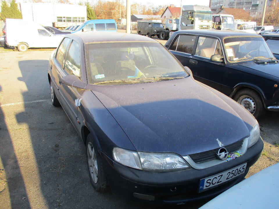 Колісний транспортний засіб Opel Vectra (легковий седан – В), 1998 року випуску, реєстраційний номер SCZ25065, кузов № WOL0LBF19W1213516