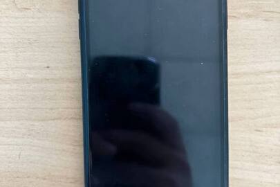 Конфісковане майно за рішенням суду: мобільний телефон марки "Apple Iphone XR" імei 1 - 357330098458326,  імei 2 - 357330097035281, б/в
