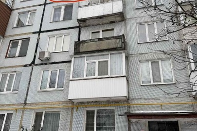 1/4 частина квартири, загальна площа 47.9 кв.м, житлова площа 27.0 кв.м, місцезнаходження: Чернігівська обл., м. Ніжин, вул. Прилуцька, буд.128, кв. 45