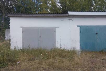 Гараж № 241 загальною площею 24,4 кв.м. та земельна ділянка кадастровий номер: 1811000000:00:038:0057, площа: 0.0028 га за адресою: Житомирська обл., м. Новоград-Волинський, вулиця Леваневського, земельна ділянка 30