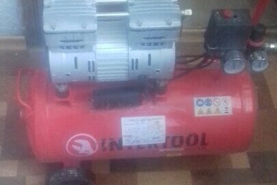 Конфісковане майно за рішенням суду: компресор "INTERTOOL", червоного кольору, 1 шт, б/в