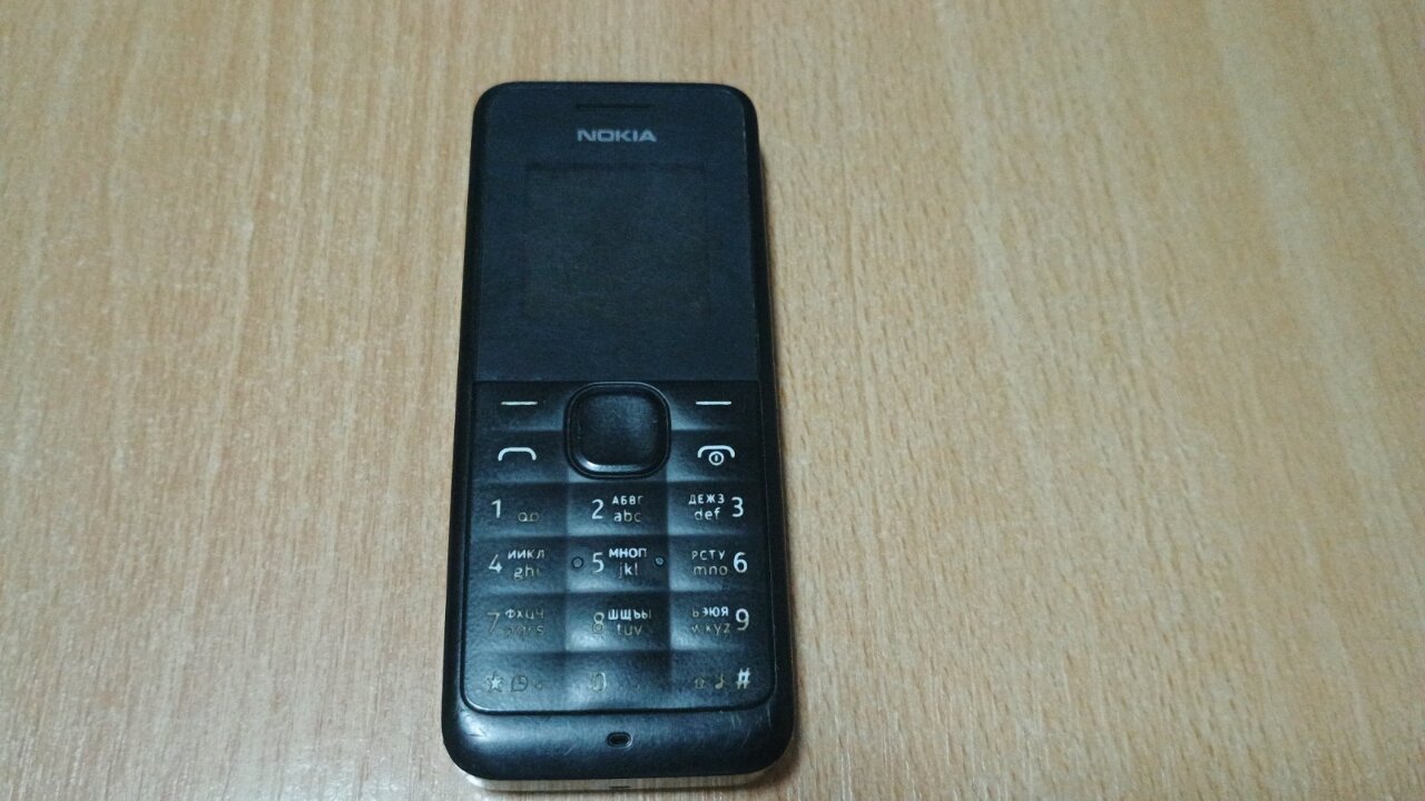 Мобільний телефон марки NOKIA, чорного кольору, б/в