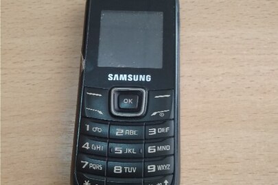 Мобільний телефон марки "Samsung" GT-E1200I