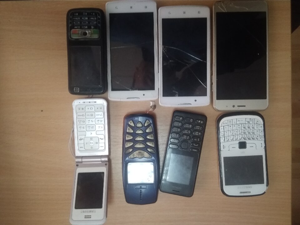 8 мобільних телефонів марки Lenovo A-2010a, Lenovo A- 2010, S-TELL P781, Samsung SGH-E 428, Nokia,Samsung GT S-3350, Nokia 73-1, Nokia 3510