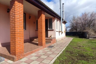 Житловий будинок, реєстраційний номер 1692143071206, загальна площа 76,7 кв.м.. місцезнаходження: Черкаська обл., Золотоніський р., с. Перервинці, вул. Захисників України (30-річчя Перемоги), буд. 4