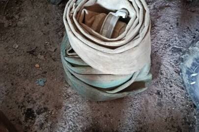 Конфісковане майно за рішенням суду: 2 (два) пожежні рукави  бувші у використанні, технічний стан не перевірявся 