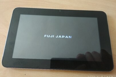 Планшет "Fuji Japan", мобільні телефони: "Huawei", "Lenovo", "Meizu", "Samsung Galaxy J5 ". 