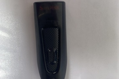 Конфісковане майно за рішенням суду:USB флеш-накопичувач SanDisk UltraUSB 3.0 16GB в корпусі чорного кольору,б/в
