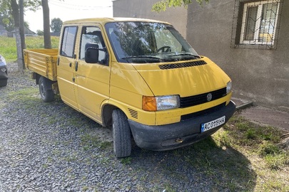 Вантажний автомобіль Volkswagen Transporter T4, 2003 року випуску, жовтого кольору, кузов №WV1ZZZ70Z3X069282/WV1ZZZ70Z3H040740, реєстраційний номер АС0119НА