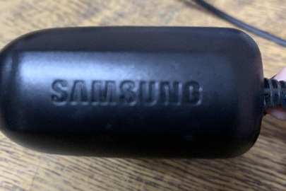 Зарядний пристрій на мобільний телефон "SAMSUNG"