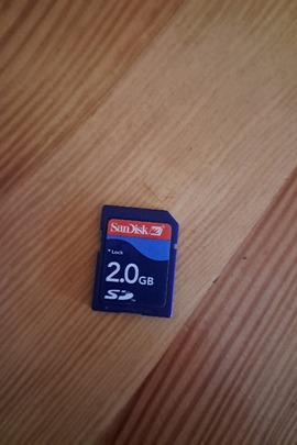 Конфіскація майна за рішенням суду: флеш накопичувач об'ємом 2 гігабайта, б/в