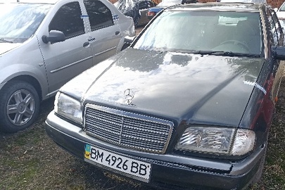 Транспортний засіб: марка: Mercedes-Benz C200, ДНЗ: ВМ4926ВВ, колір: чорний,1994 рік виробництва: 2006, номер кузова: WDB2020201F115402