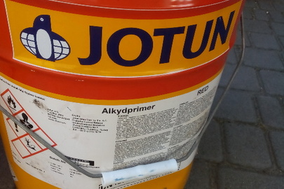 Фарба з маркуванням "JOTUN"