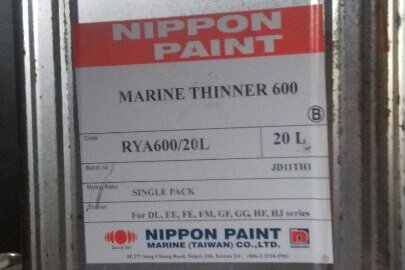 Розчинник судновий "Marine Thinner" у кількості 180 літрів