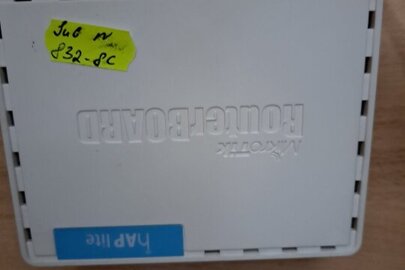 Маршрутизатор МikroTik hap lite, білого кольору, б/в, робочий стан не перевірявся