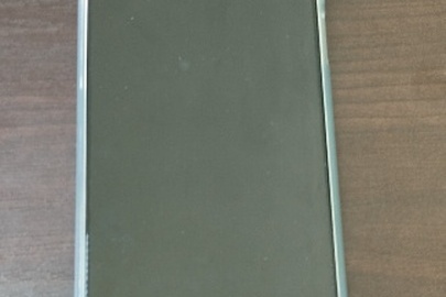 Конфісковане майно за рішенням суду: коробка з мобільним телефоном синього кольору марки «Redmi-9T», серійний номер: 31172/S1PS00370, IMEI: 862454056656941, 862454056656953, з зарядним пристроєм та USB-кабелем, б/в