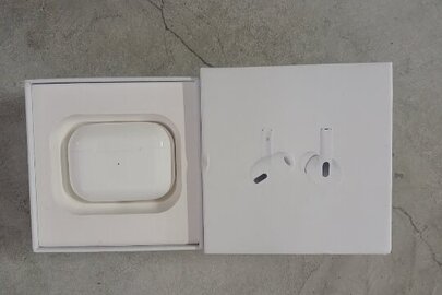 Навушники «AirPods Pro» (S)Serial No. GWKC9YGGLKKT - нові, в упаковці виробника - 1 комплект