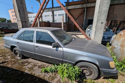 Автомобіль легковий, «Mercedes Вenz C220», 1993 р.в., кузов № WDB1240221J011004, ДНЗ відсутній
