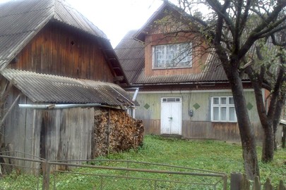 Предмет іпотеки. Житловий будинок загальною площею 113,70 м² з належними до нього господарськими будівлями та спорудами, за адресою: Чернівецька обл., Вижницький р-н, смт.Берегомет, вул.Кармелюка,32