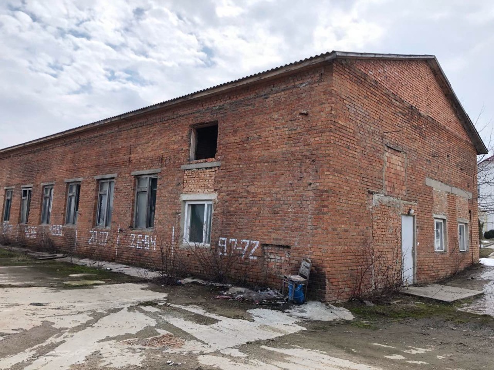 Нежитлові будівлі полігону ЗБВ:будівля  літ.А площею 342,0 м², будівля літ.Б площею 11,8 м², будівля літ.В площею 64,0 м², за адресою:Чернівецька обл., Сокирянський р-н, м.Новодністровськ, квартал 19, будинок 52