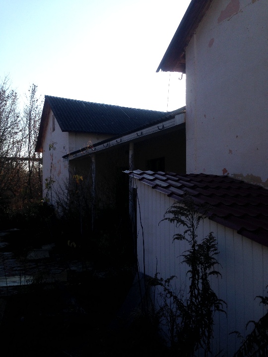 Предмет іпотеки. Нежитлова будівля їдальні загальною площею 170,5 м² та земельна ділянка площею 0,1427 га, КН 7322510100:01:004:0203, за адресою: Чернівецька обл., Кіцманський р-н, м.Кіцмань, вул.Українська, 55