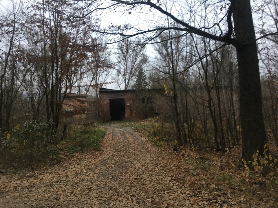 Предмет іпотеки. Будівля бувшої котельні літ.А загальною площею 294,0 м² та земельна ділянка площею 0,1888 га, КН 7321080500:01:004:0067, за адресою: Чернівецька обл., Глибоцький р-н, с.Валя Кузьмина, вул.Джерельна, 4