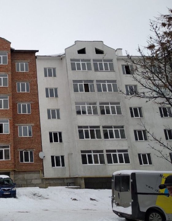 Предмет іпотеки. Майнові права на квартиру, загальною площею 66,01 м², за адресою: Чернівецька обл., Сторожинецький р-н, м.Сторожинець, вул.Чаплигіна, будинок 53, квартина 50