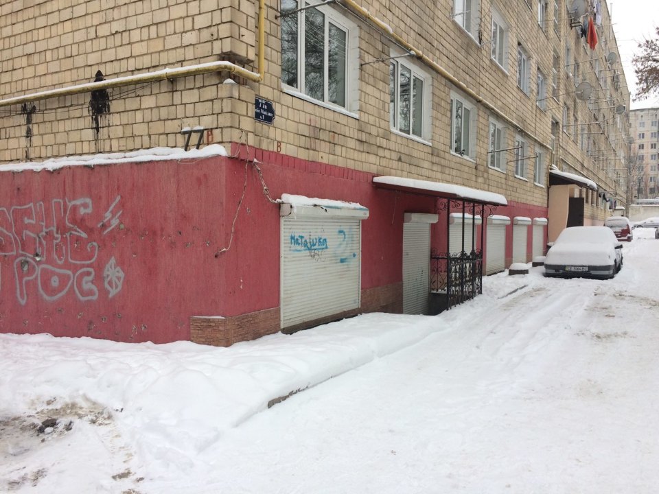 Предмет іпотеки. Нежилі приміщення загальною площею 177,5 м², за адресою: Чернівецька обл., м.Чернівці, вул.Героїв Майдану (колишня вул.Червоноармійська), 77в