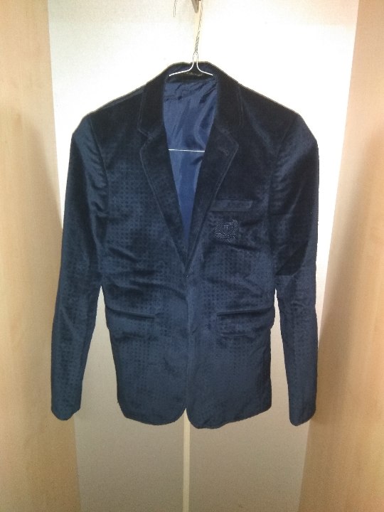 Піджак дитячий в в асортименті, різних кольорів та розмірів, упаковані в індивідуальну упаковку, в кількості 10 одиниць