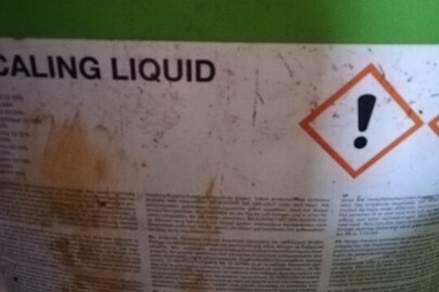 Хімічна речовина "Descaling Liquid"