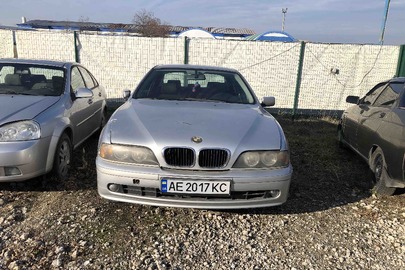 Автомобіль легковий BMW 520I, 2001 року випуску, сірого кольору, номер кузову WBADT11020GY53677, ДНЗ АЕ2017КС