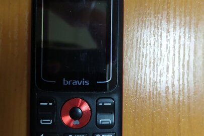 Мобільний телефон торгової марки BRAVIS Імей 1:359241084307575, Імей 2:35924108307583