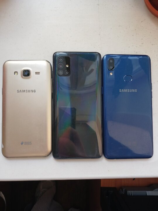 Конфісковані за рішенням суду три мобільні телефони «Samsung