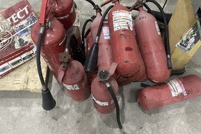 Вогнегасник порошковий, б/в, 4 одиниці