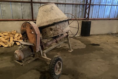 Бетонозмішувач, б/в, інвентарний номер:299