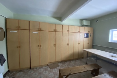 Шафа дводверна коричневого кольору, б/в, 13 одиниць