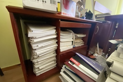 Тумби дерев’яні б/в, коричневого кольору, 2 од.