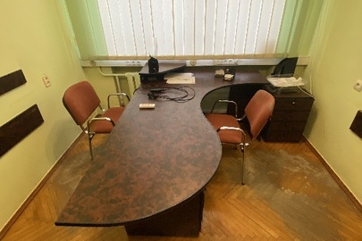 Стілець офісний помаранчевого кольору б/в, 2 од.