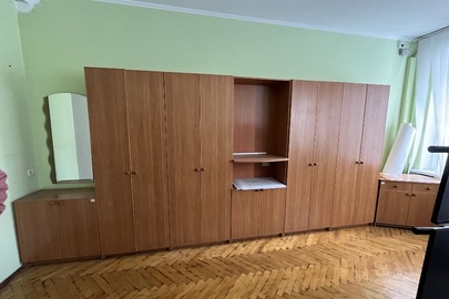 Шафа на п’ять секторів з дверцятами та полицями та 2 тумби, б/в