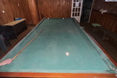 Стіл більярдний б/в, кулі для більярду б/в 16 од. кий для більярду б/в 4 од.