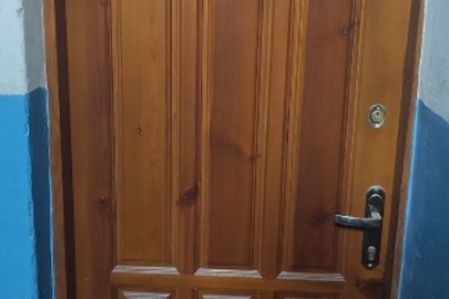 Конфіскація майна за ухвалою суду: 1/2 частина однокімнатної квартири, загальною площею 29,0 кв.м., за адресою: Полтавська обл., Полтавський (Карлівський) р-н., сщ. Мартинівка (сщ. Халтурине), вул. Д. Барвіна (Карбишева), буд. 4, кв. 3